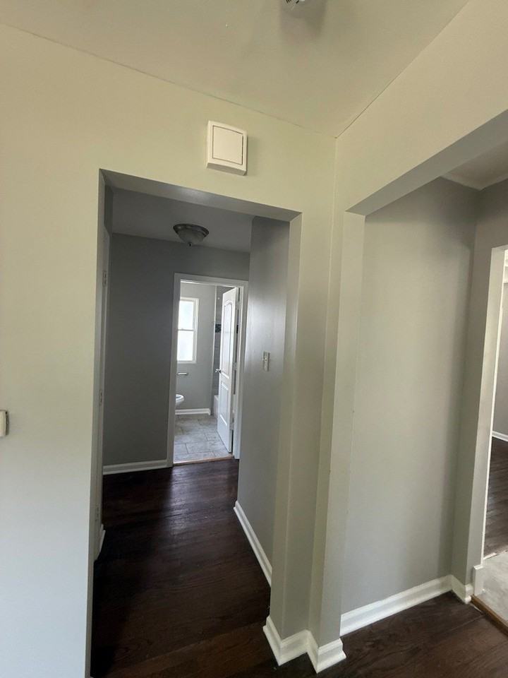 16963 Shea Ave - Photo 2 of 7
