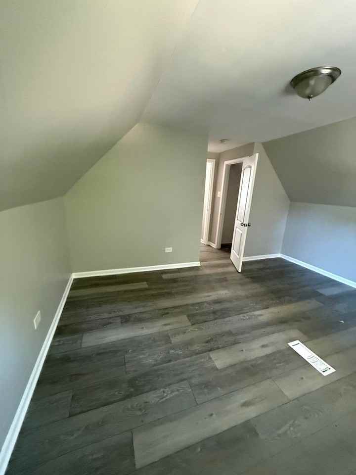16963 Shea Ave - Photo 4 of 7