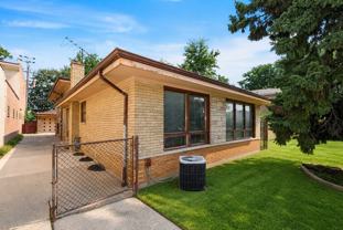 6238 W 63rd St - Photo 1 of 1