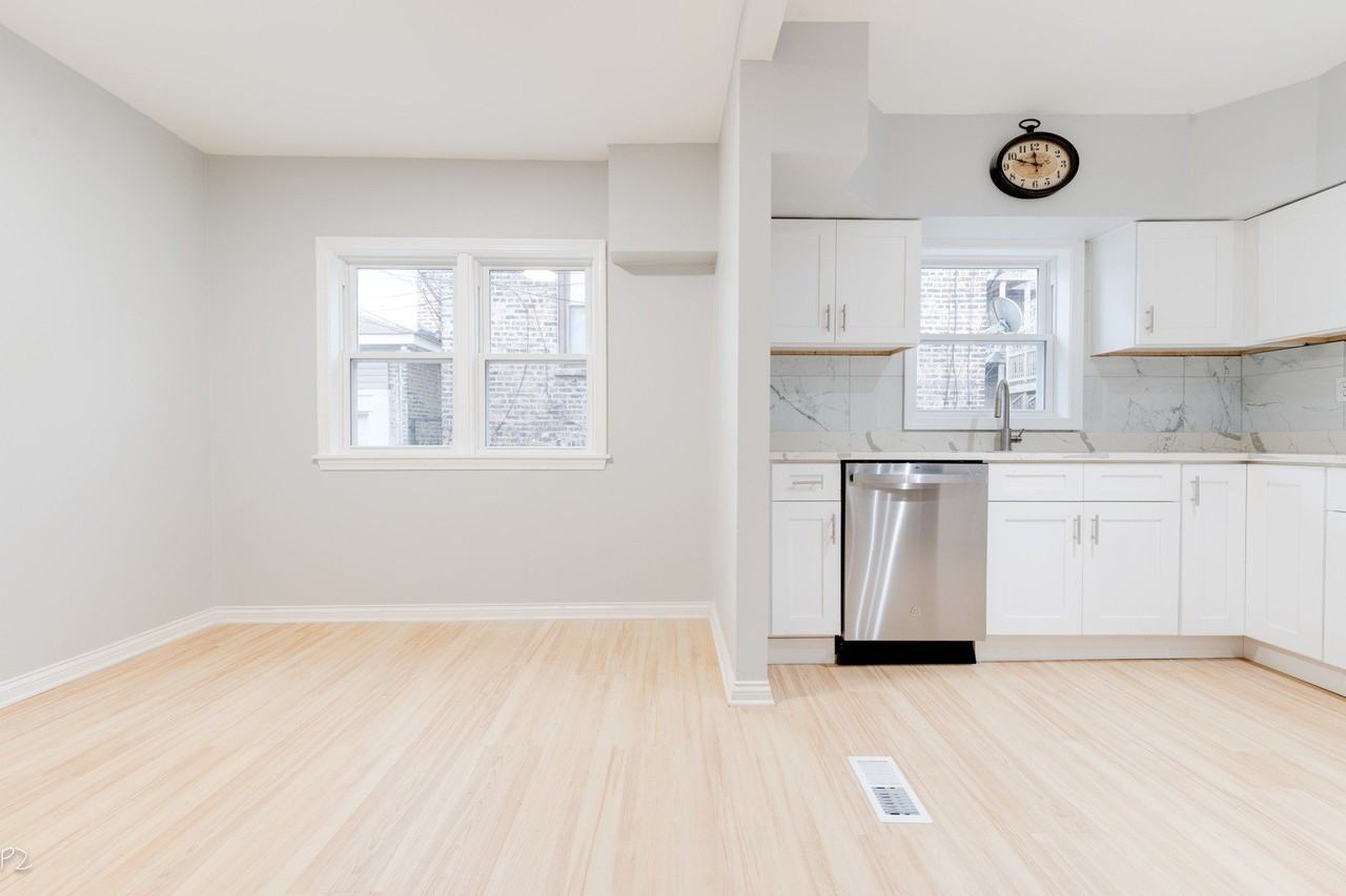 2625 S Union Ave #REAR - Photo 4 of 20