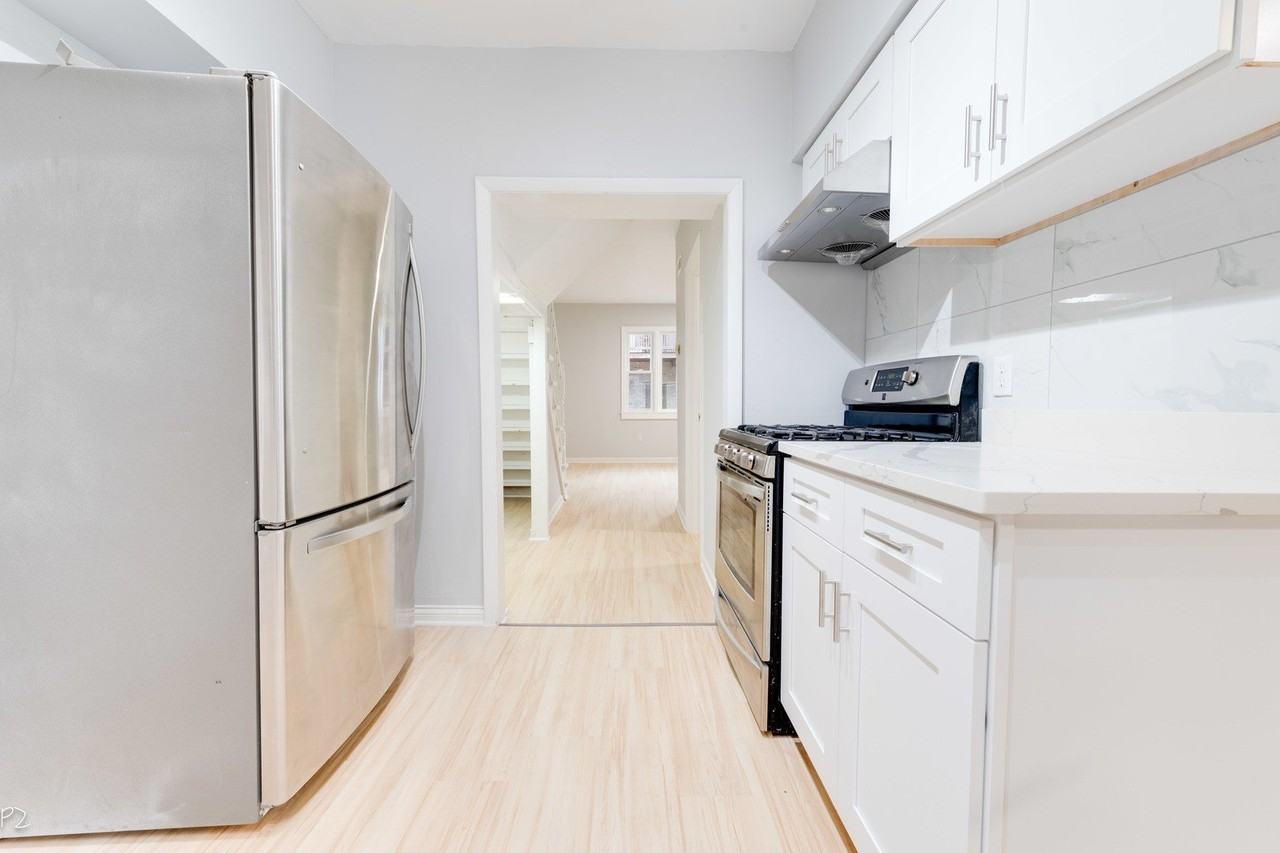 2625 S Union Ave #REAR - Photo 5 of 20