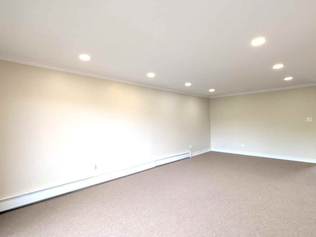 7 Crestview Ln #9 - Photo 2 of 23