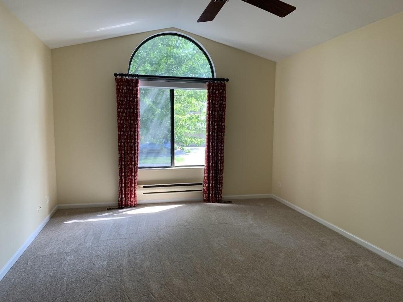 946 Shoreline Rd #905 - Photo 7 of 17