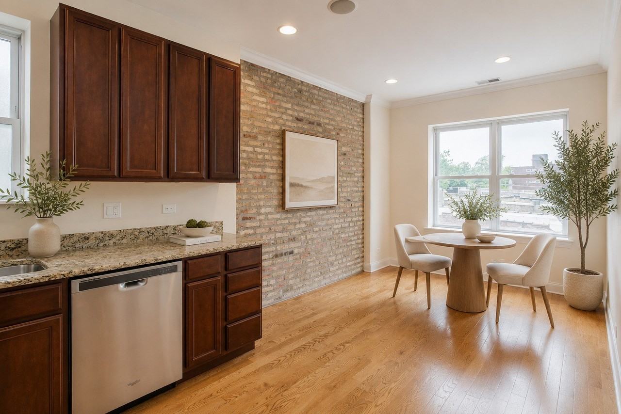 6150 N Ravenswood Ave #4 - Photo 5 of 17