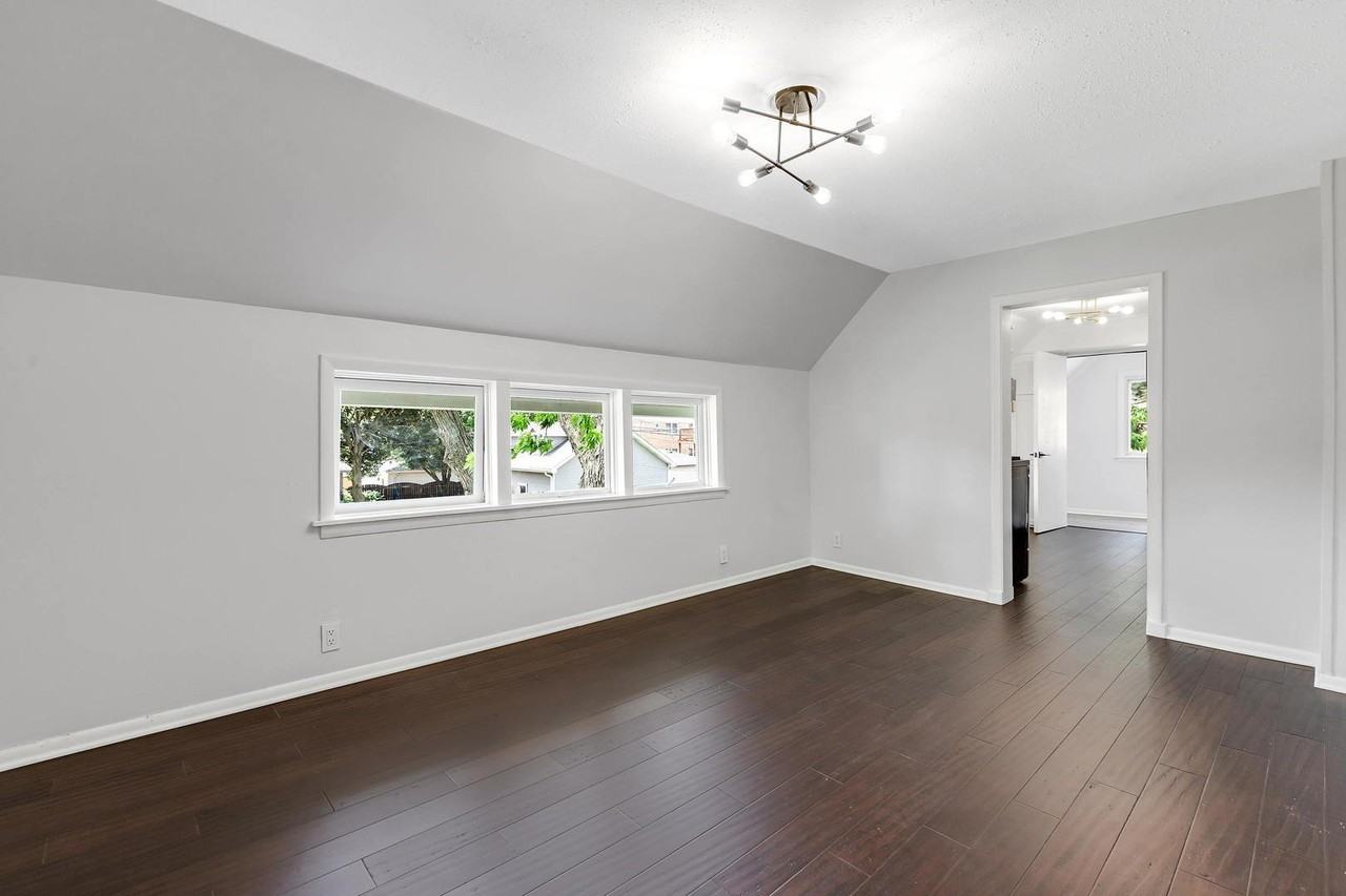 6844 N Ottawa Ave #2 - Photo 4 of 17