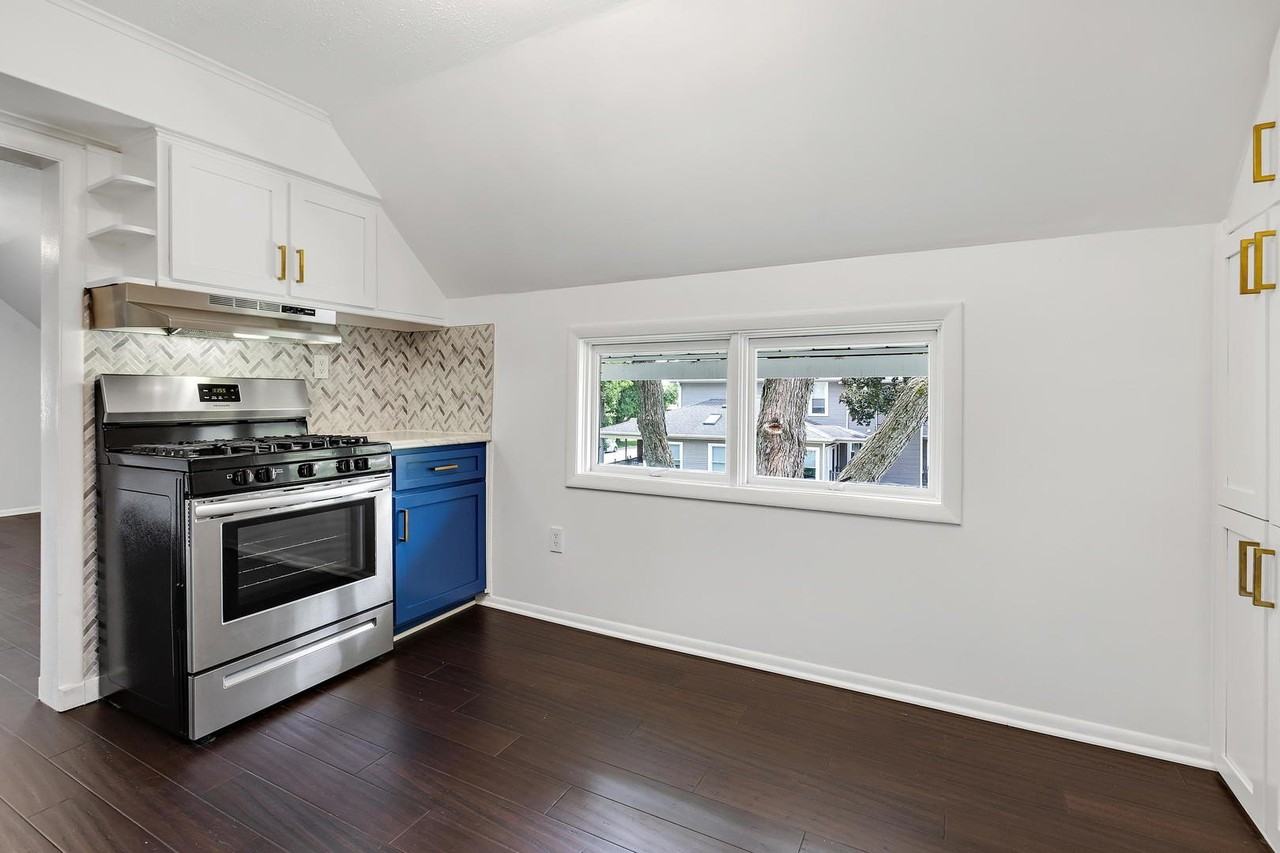 6844 N Ottawa Ave #2 - Photo 6 of 17