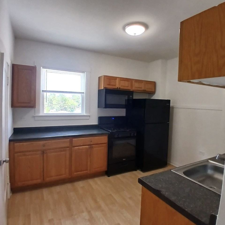 4644 W Palmer St #2 - Photo 4 of 12