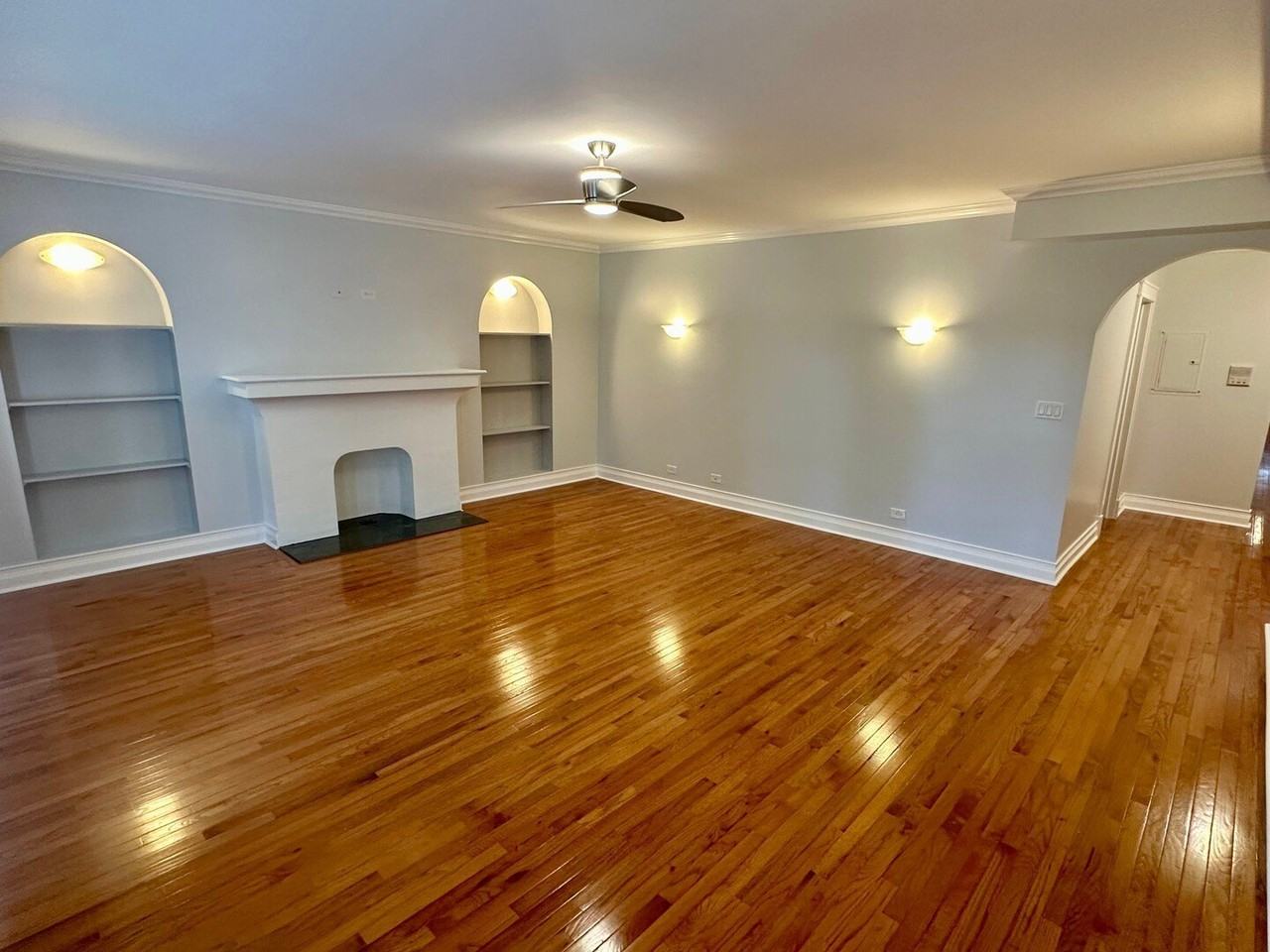 2310 W Farwell Ave #2W - Photo 3 of 21