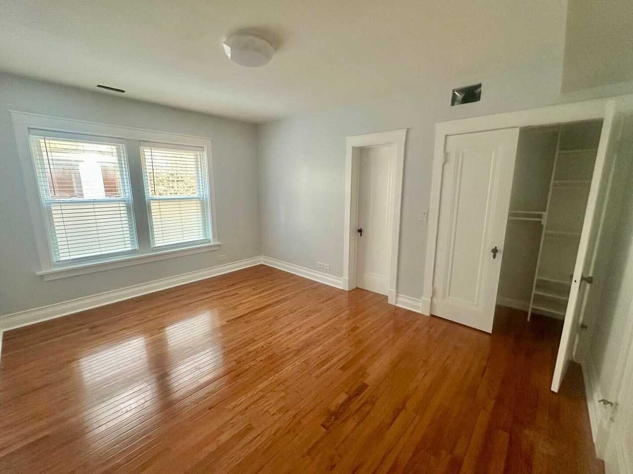 2310 W Farwell Ave #2W - Photo 7 of 21