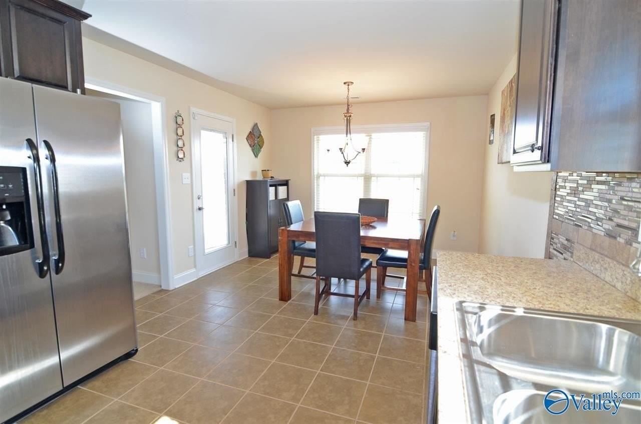 206 Fields Pond Dr - Photo 7 of 23