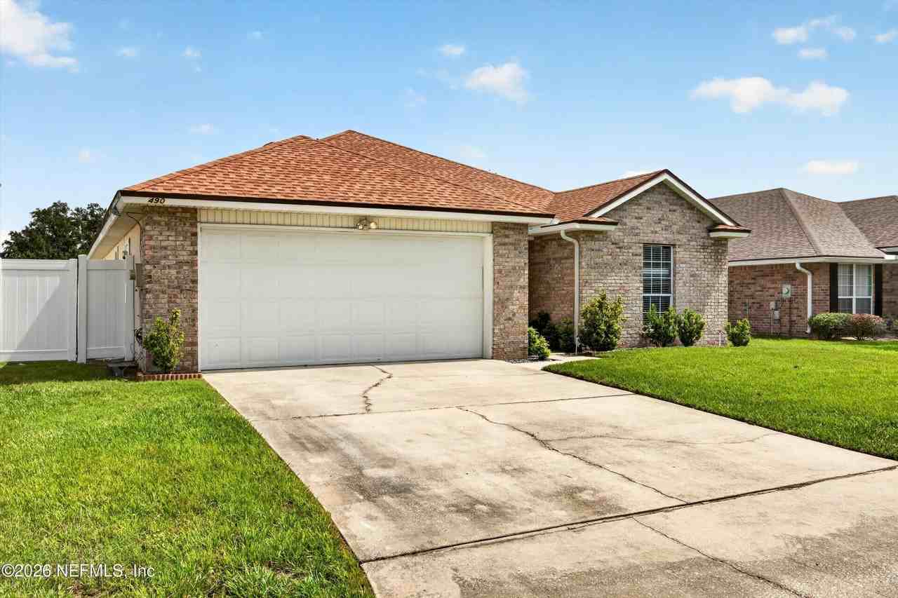 490 Hillside Dr - Photo 2 of 39