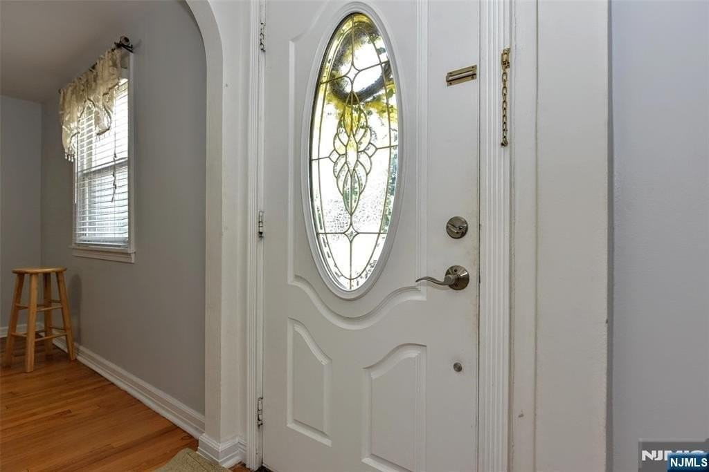 32-12 Raphael St - Photo 5 of 43