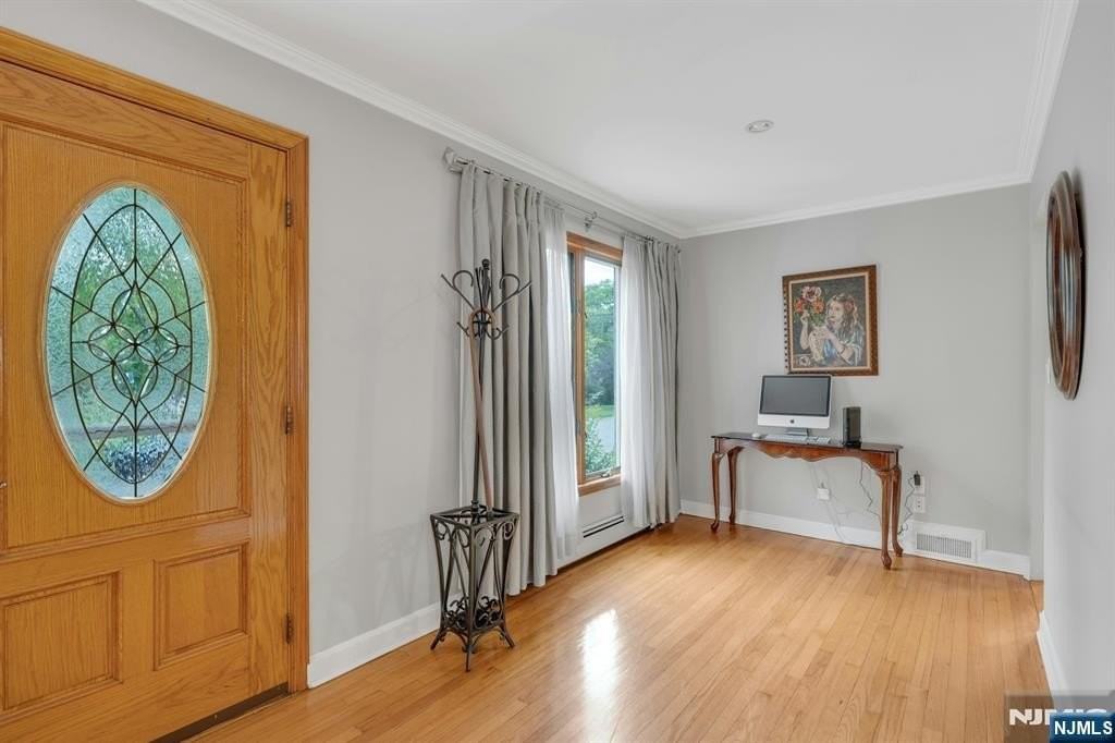 24 Cambridge Rd - Photo 4 of 31