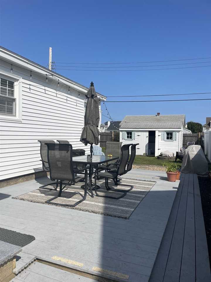 228 Bristol St - Photo 3 of 14