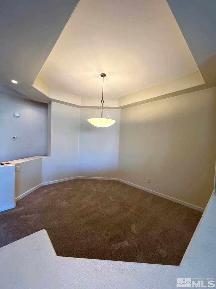 5555 Sawgrass Ln - Photo 4 of 15