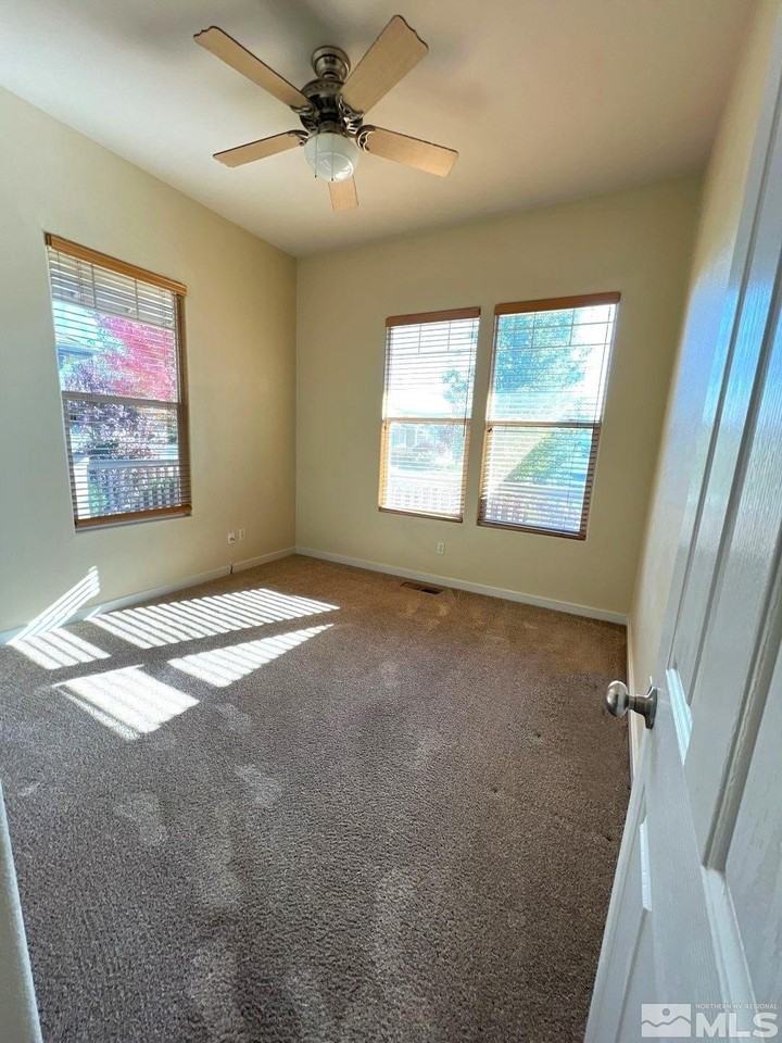 5555 Sawgrass Ln - Photo 5 of 15