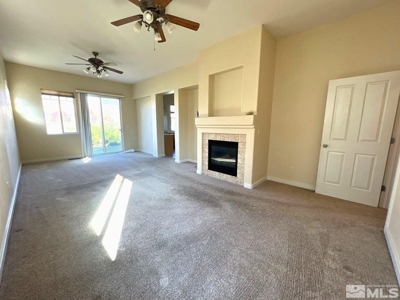 5555 Sawgrass Ln - Photo 7 of 15