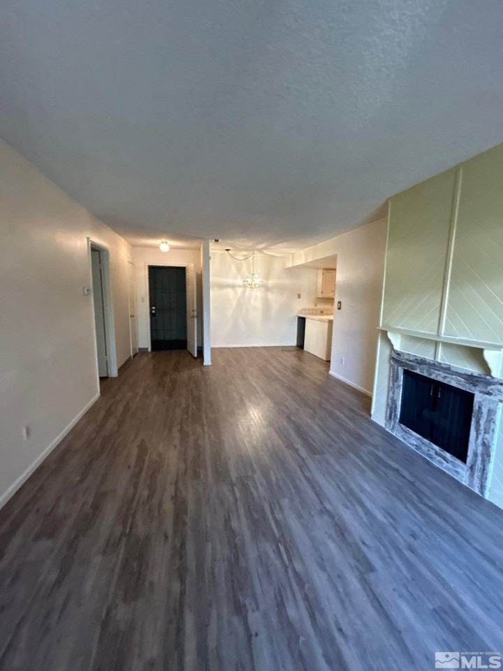 2300 Dickerson Rd Apt 16 - Photo 6 of 26