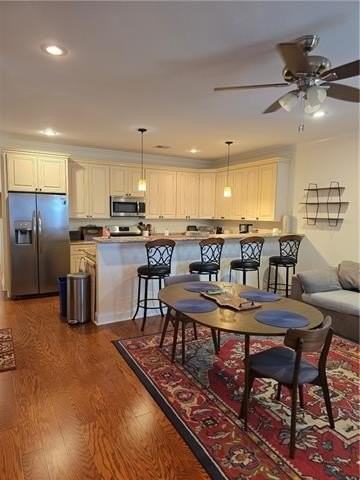 329 12th St - Photo 3 of 20