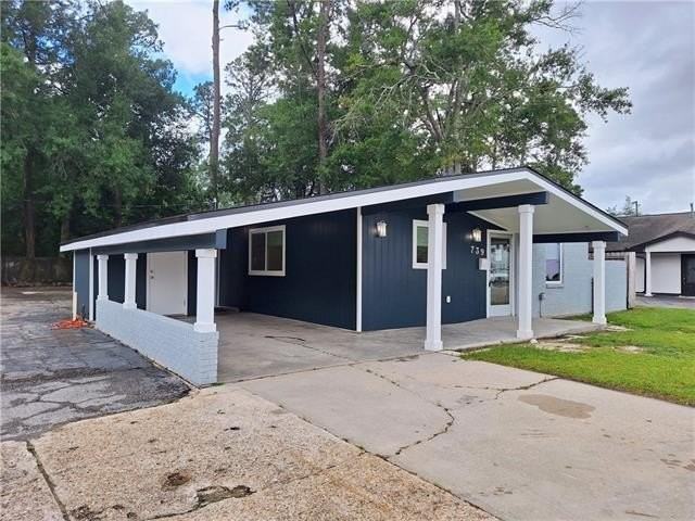 739 Gause Blvd - Photo 3 of 27
