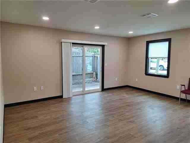 739 Gause Blvd - Photo 7 of 27