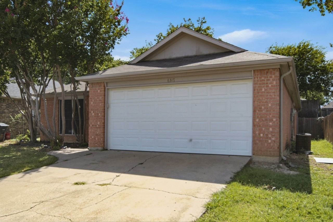 6317 Rockhaven Dr - Photo 2 of 26