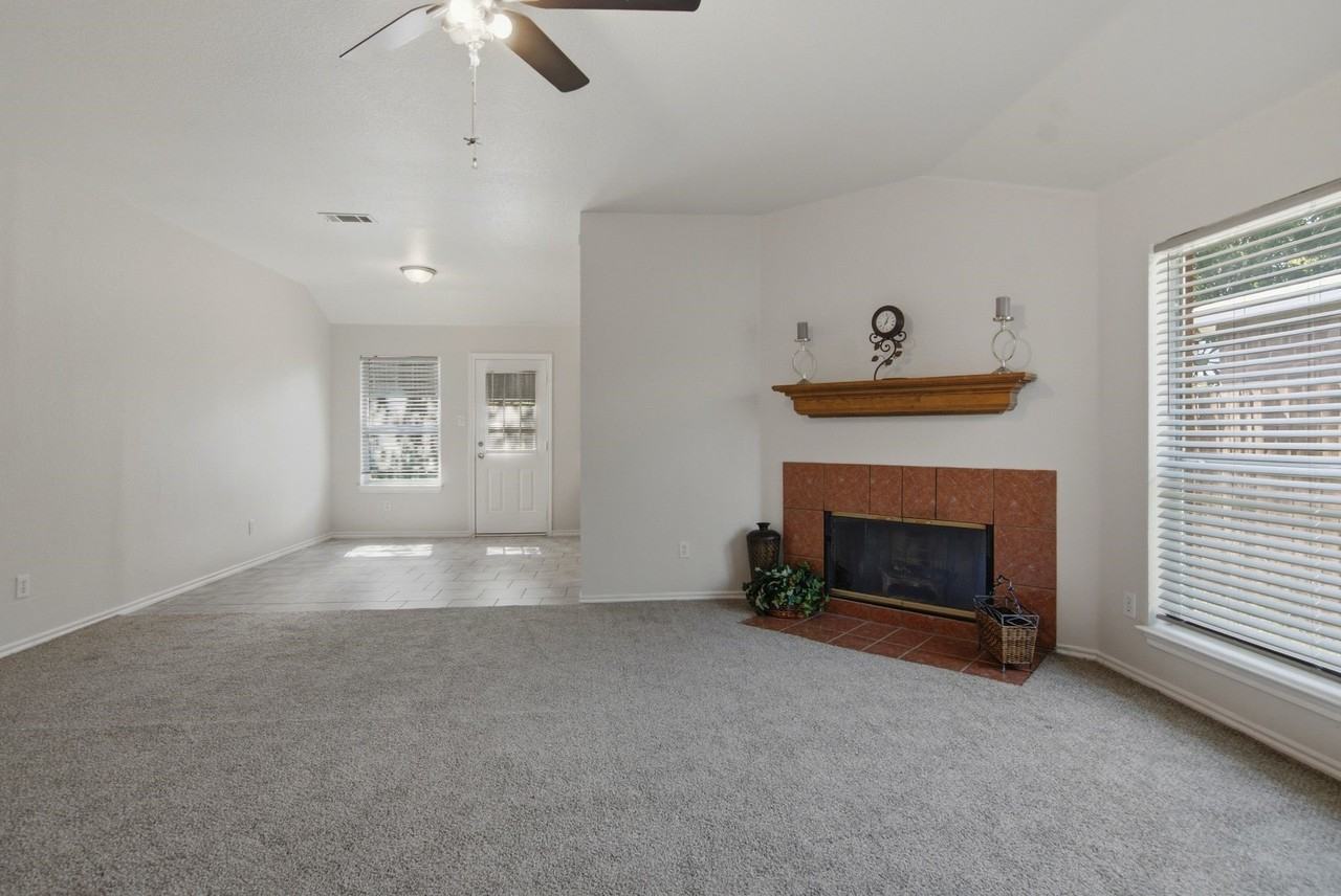 6317 Rockhaven Dr - Photo 7 of 26