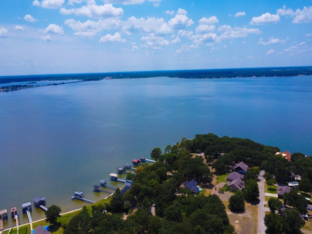307 Coral Reef St - Photo 5 of 23