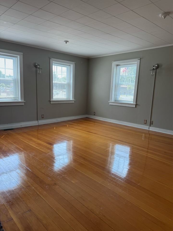592 Main St #3 - Photo 3 of 11