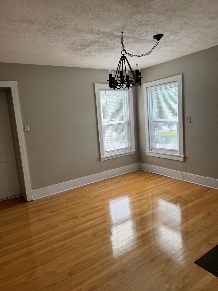 592 Main St #3 - Photo 6 of 11