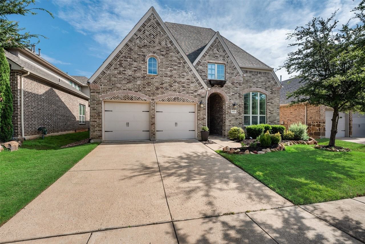 9317 Kaitlyn Ct - Photo 2 of 28