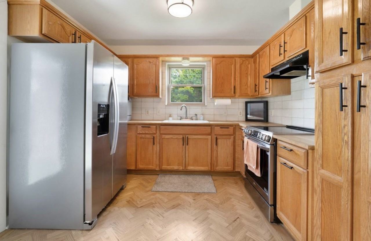 10204 Mccree Rd - Photo 6 of 18