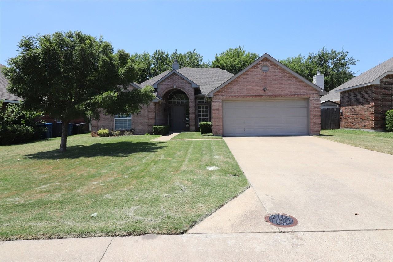 3711 Sycamore Ln
