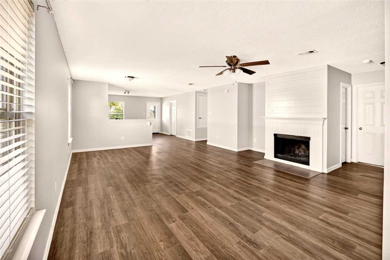 8704 Swan Park Dr - Photo 5 of 19