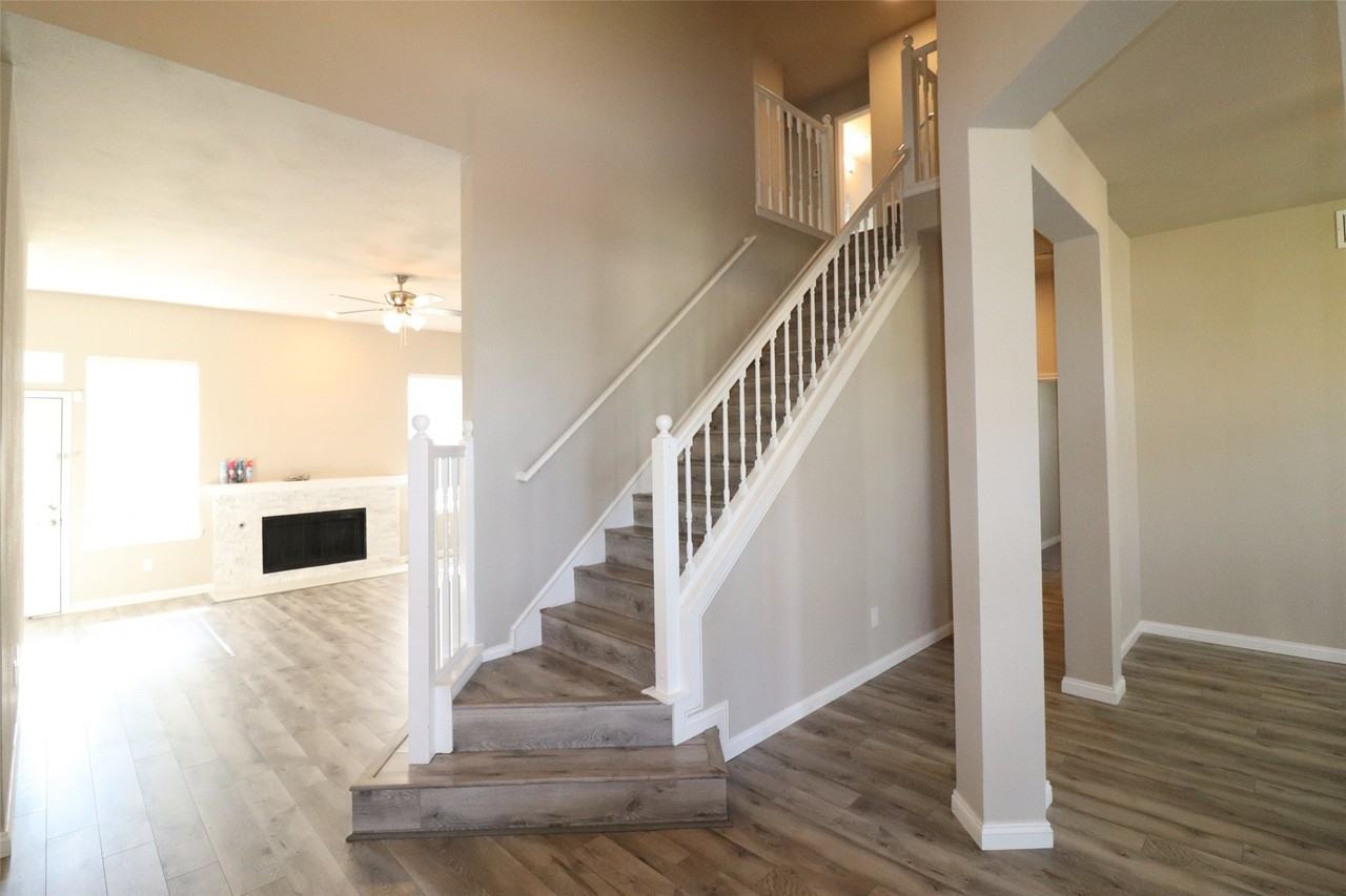 4606 Clay Dr - Photo 3 of 40
