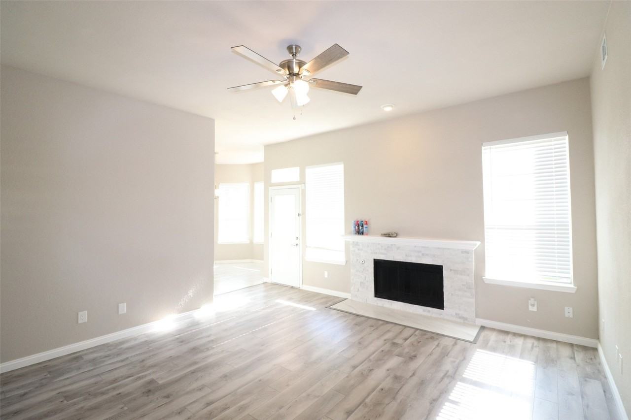 4606 Clay Dr - Photo 7 of 40
