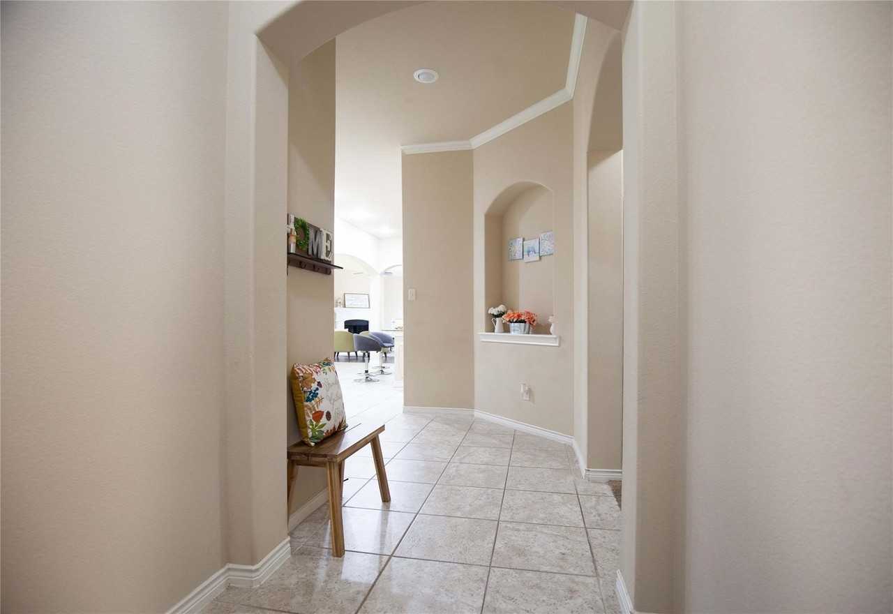 10113 Old Eagle River Ln - Photo 3 of 20
