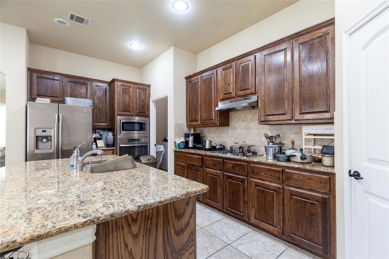 10113 Old Eagle River Ln - Photo 5 of 29