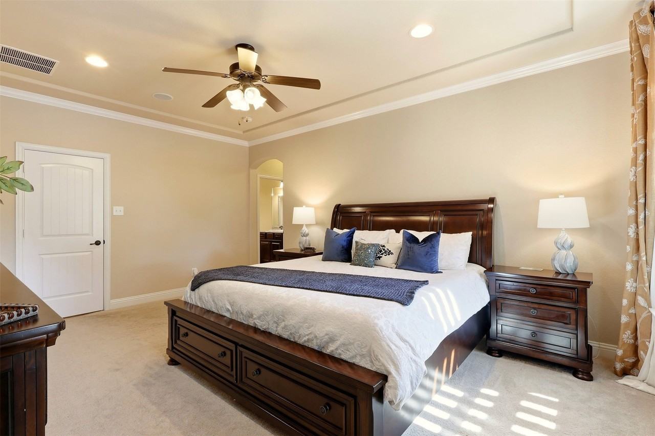 917 Navasota Trl - Photo 5 of 21