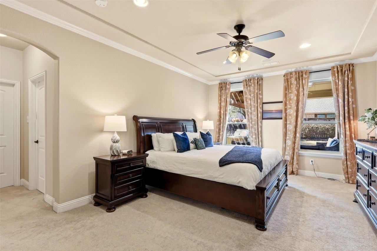 917 Navasota Trl - Photo 6 of 21