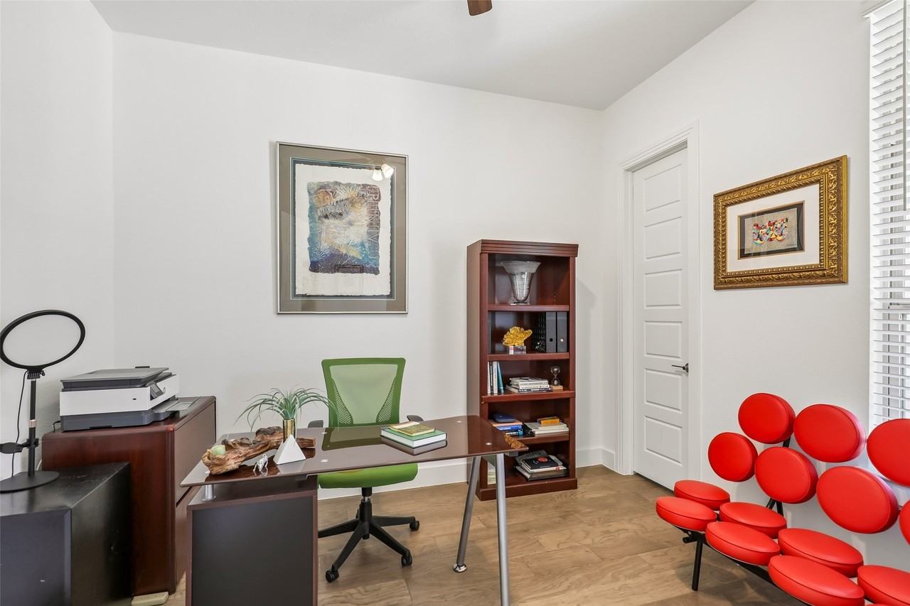 1853 Celebration Ln - Photo 3 of 40