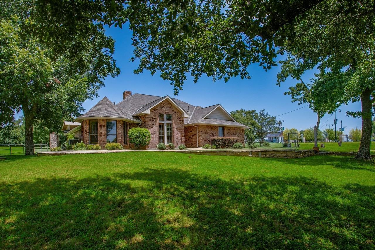 365 E Tripp Rd - Photo 2 of 39