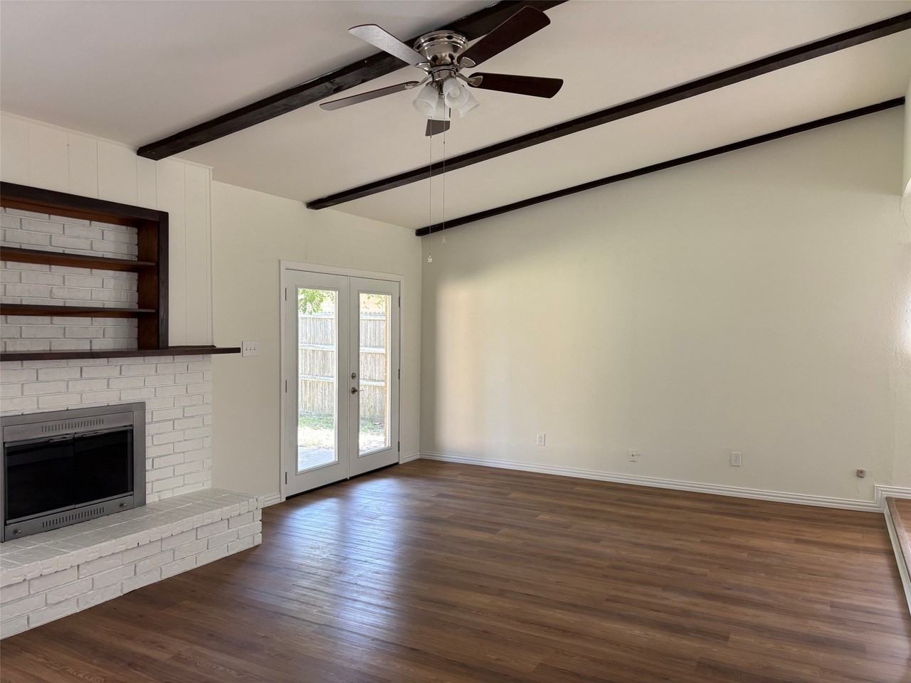 522 Woodhurst Dr - Photo 5 of 17