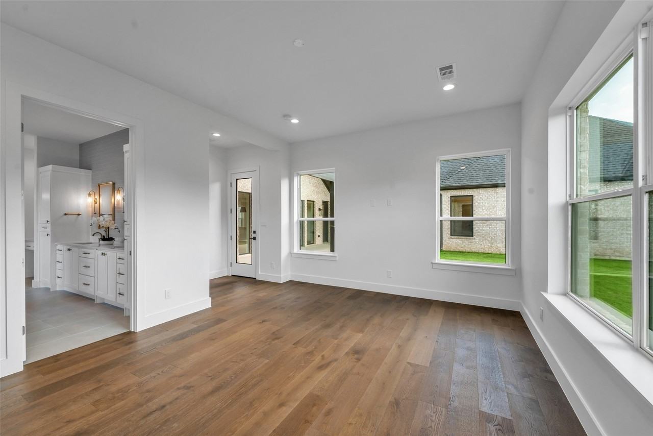 101 Ambrosia Ln - Photo 6 of 26