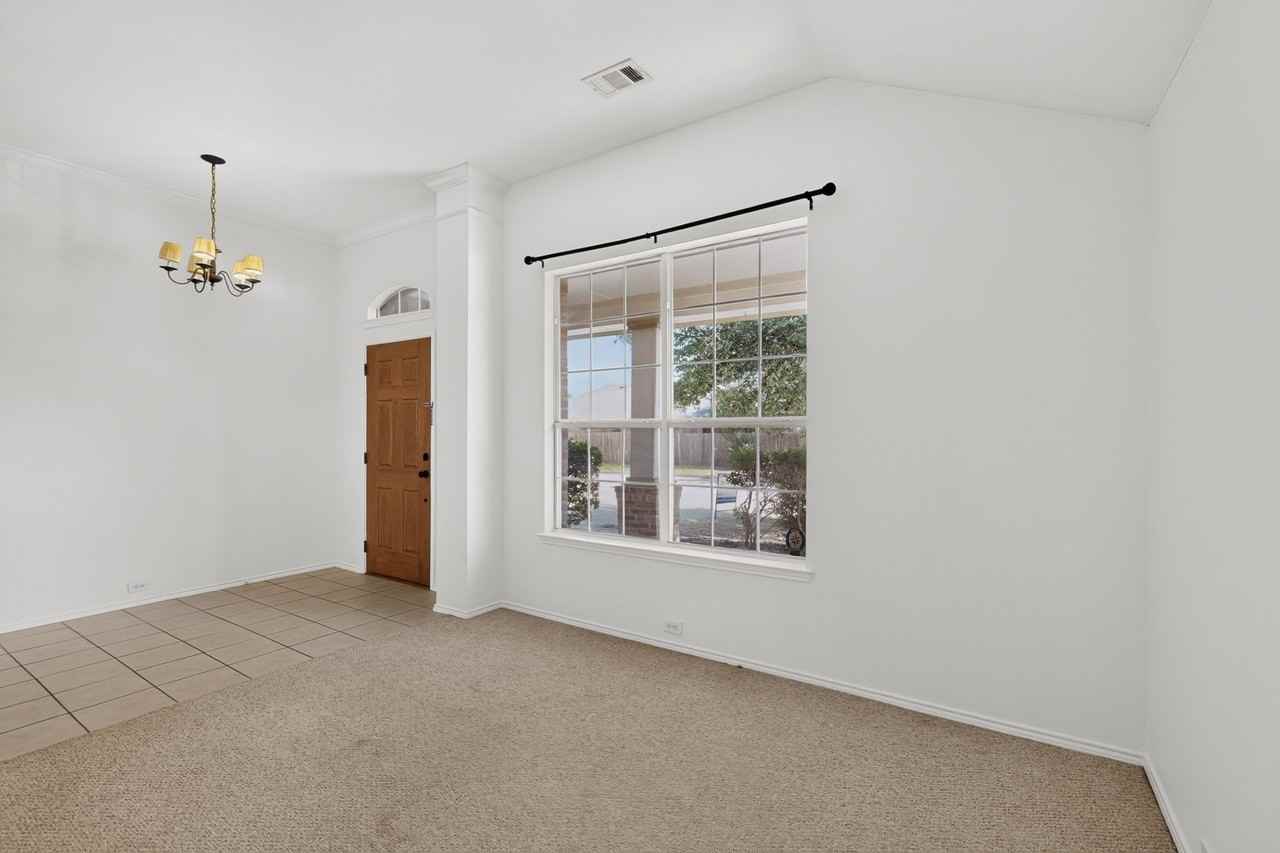 4184 Capstone Dr - Photo 5 of 39