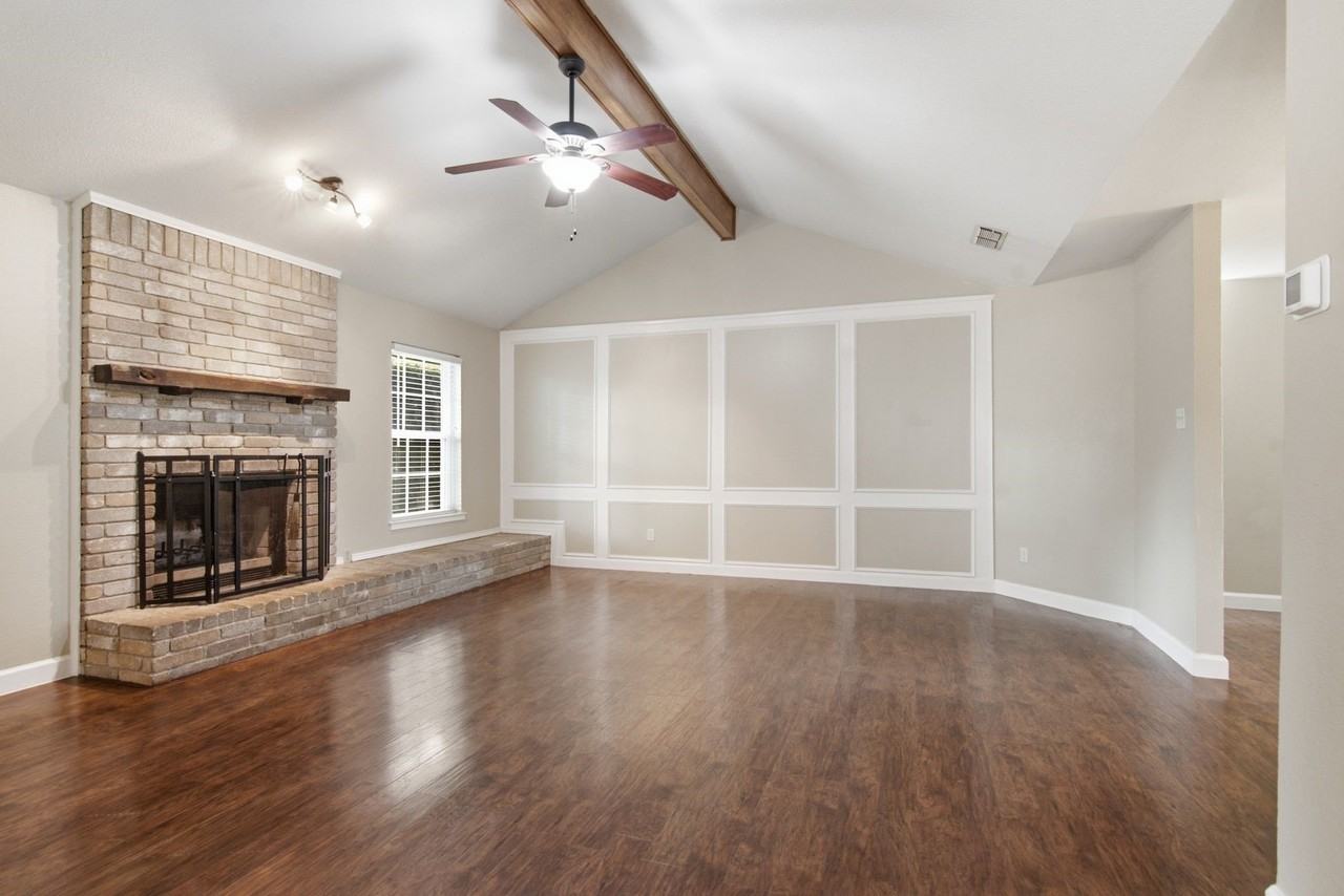 2502 Cranberry Ln - Photo 4 of 29