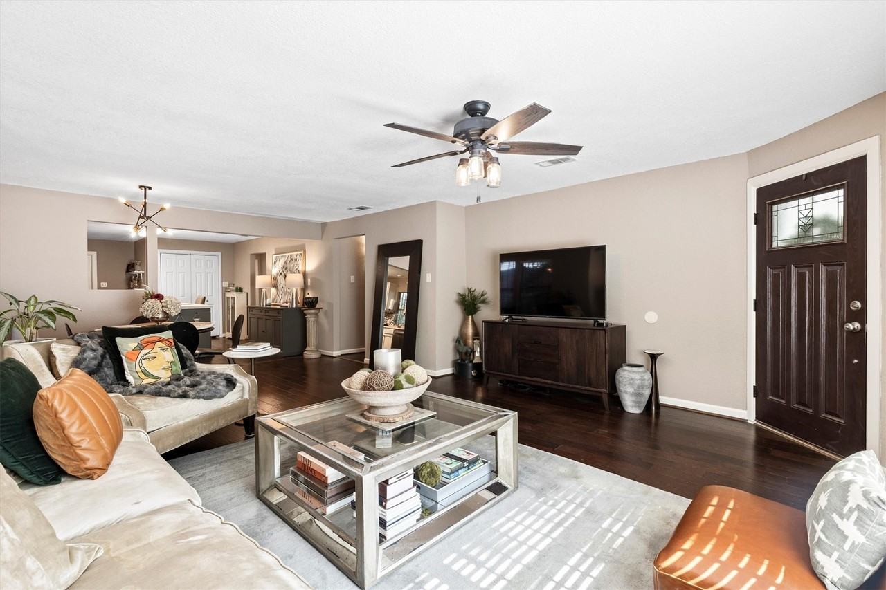 1130 S Montreal Ave - Photo 4 of 18