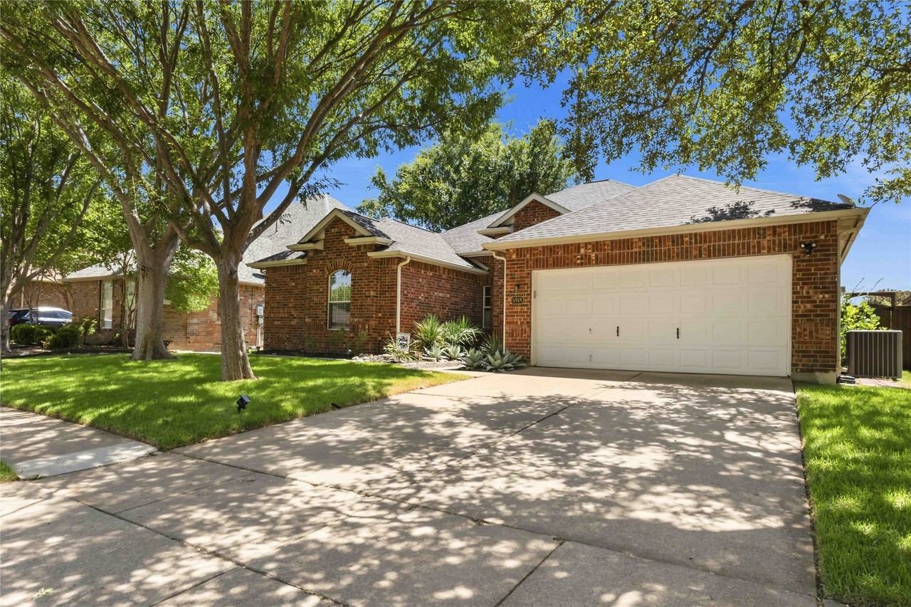 5918 Lafayette Dr - Photo 2 of 31