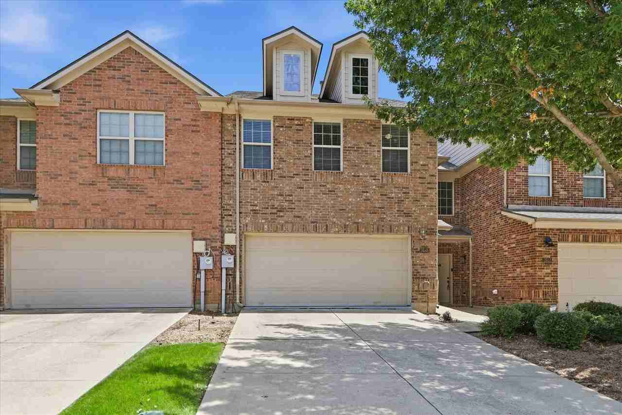2649 Jacobson Dr - Photo 2 of 36