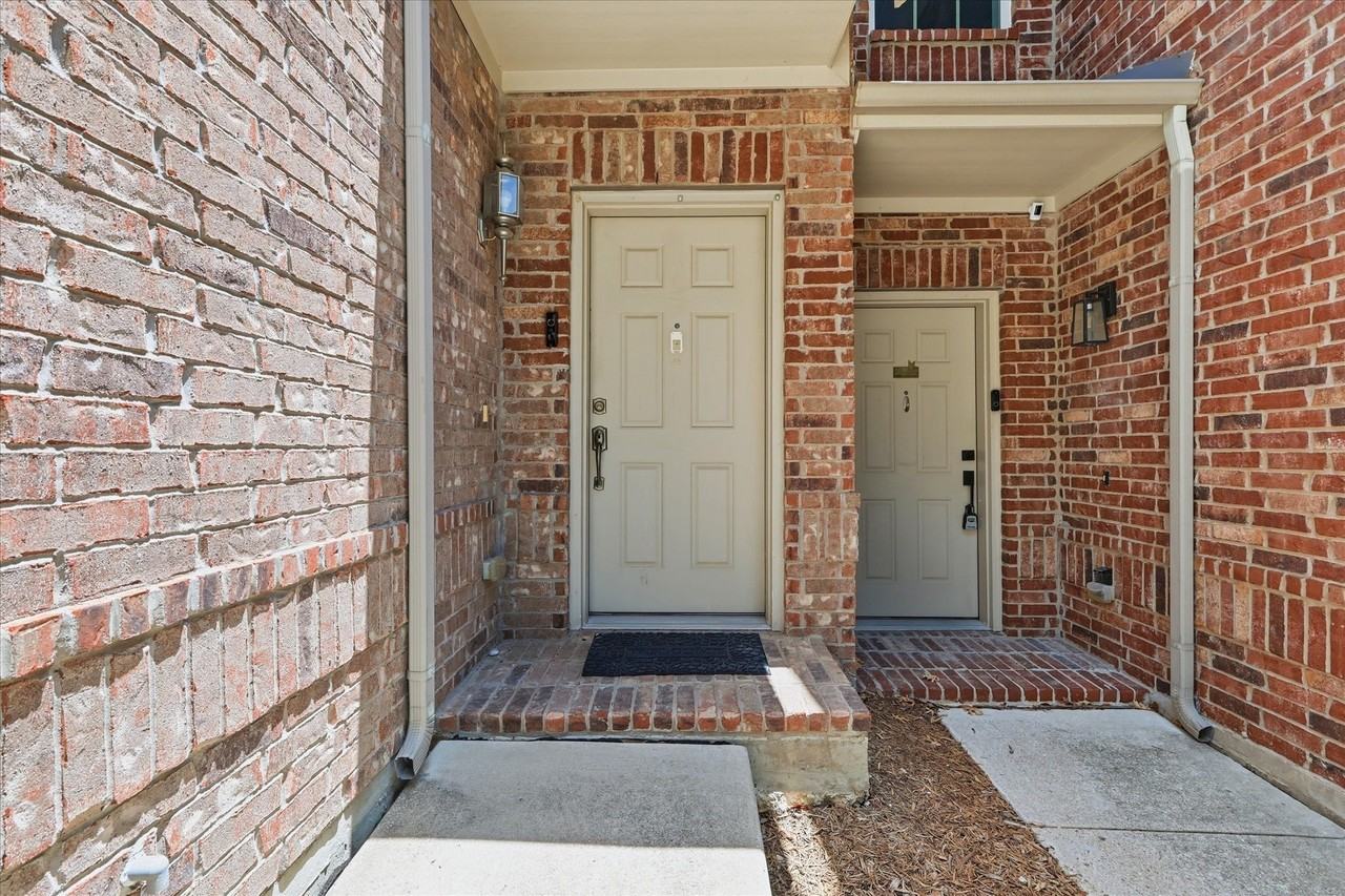 2649 Jacobson Dr - Photo 3 of 36